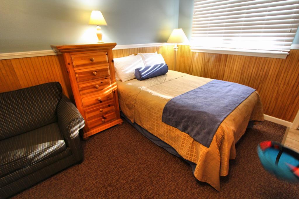 Island Manor Resort, A Vri Resort New Shoreham Bagian luar foto